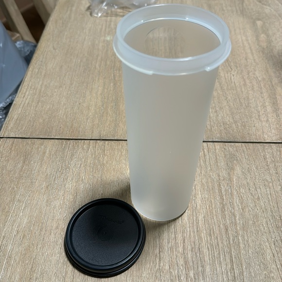 Tupperware Modular Mate Round 4 - Picture 1 of 8